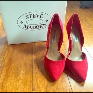 VARCITYY Steve Madden Pumps
